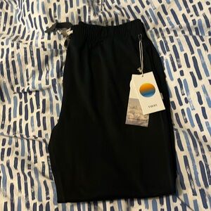 NWT Black Vuori Performance Jogger